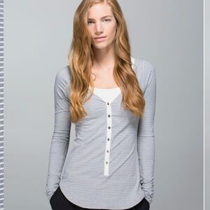 Lululemon Awesoma Henley Long Sleeve Shirt 
Hyper Stripe Heathered Slate Ghost